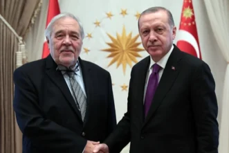 Cumhurbaşkanı Erdoğan’dan Türk tarihinin duayenine taziye mesajı