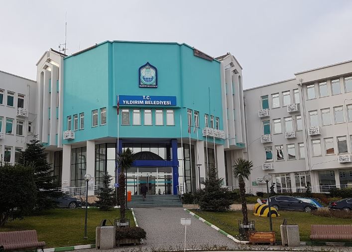 Yıldırım’da “Temizlik” Çalışması Tartışma Yarattı: Budama Yerine Kirlilik!