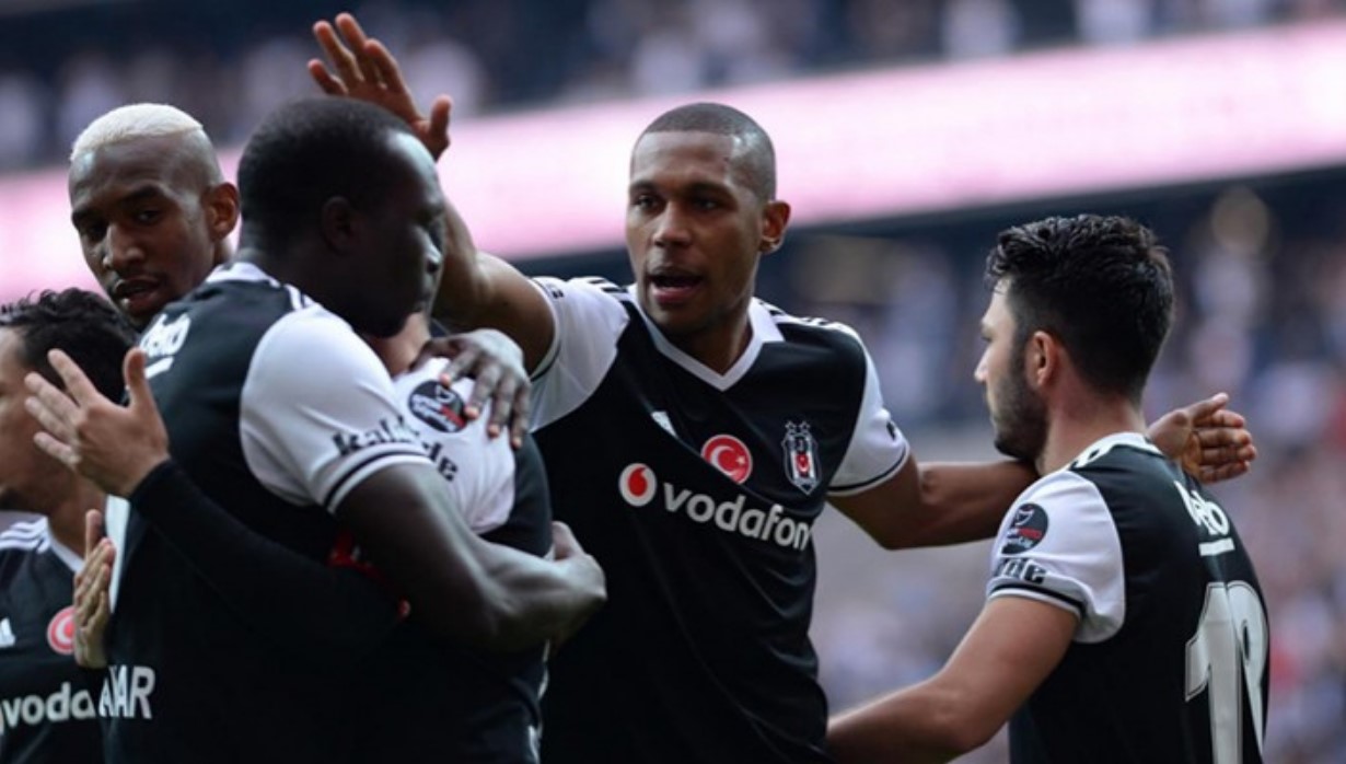 Beşiktaş’ın eski yıldızından acil imza çağrısı