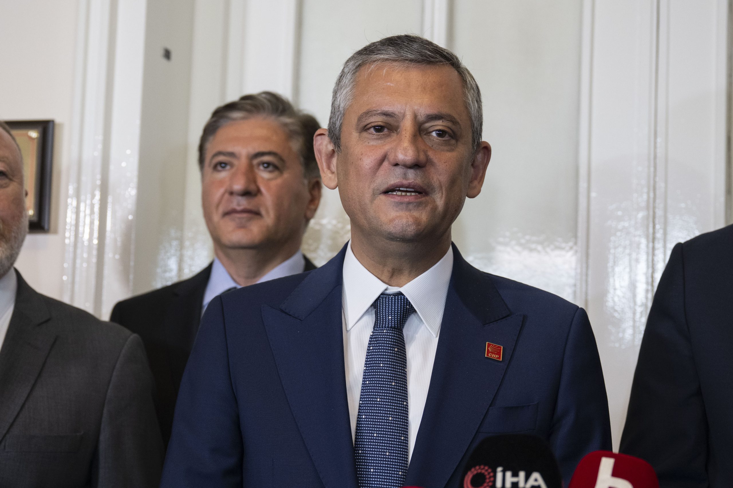 Özgür Özel: Kurultay Engellenemez, Yeni Parti Yok
