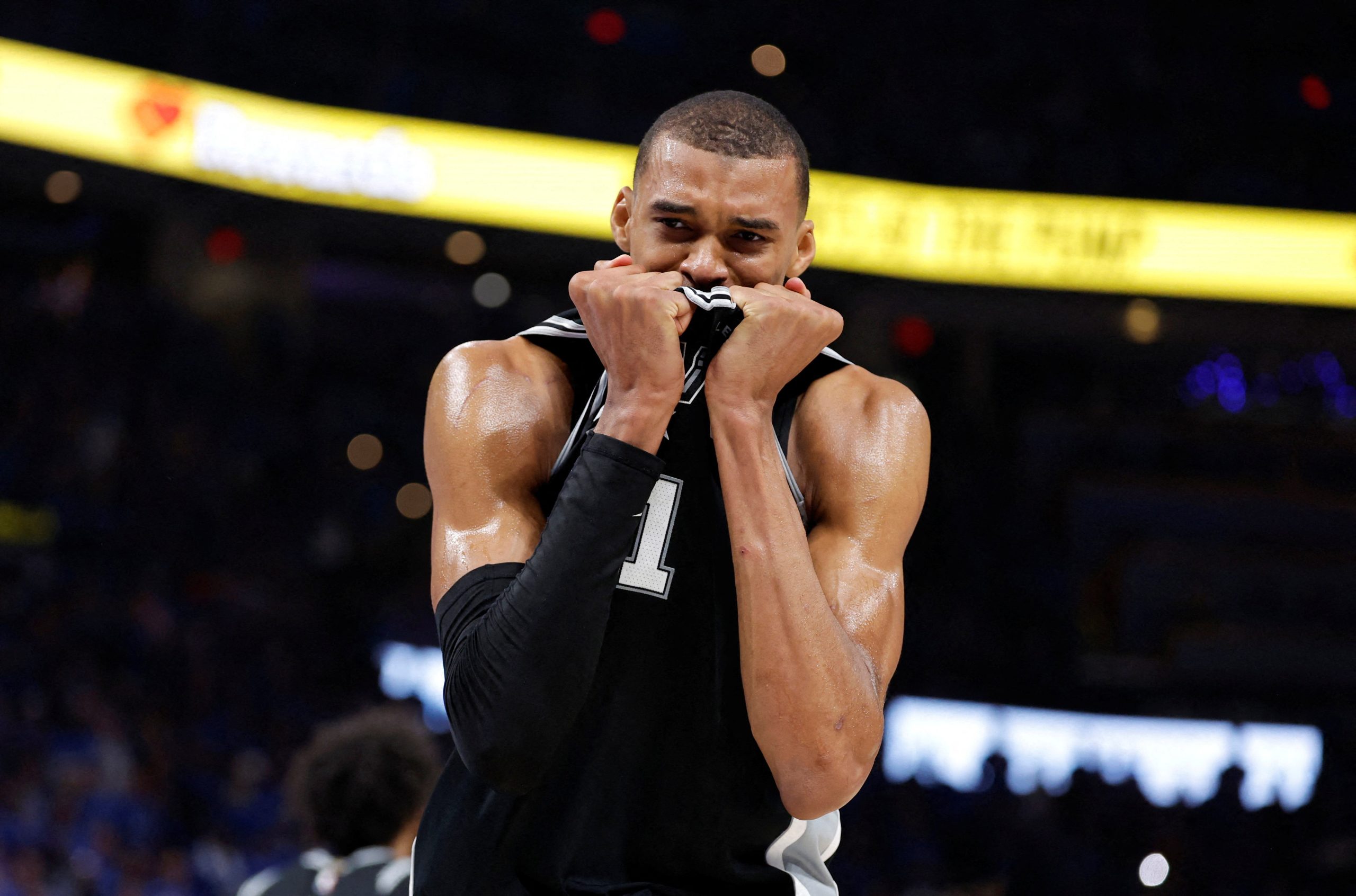Spurs, Thunder’ı Devirdi