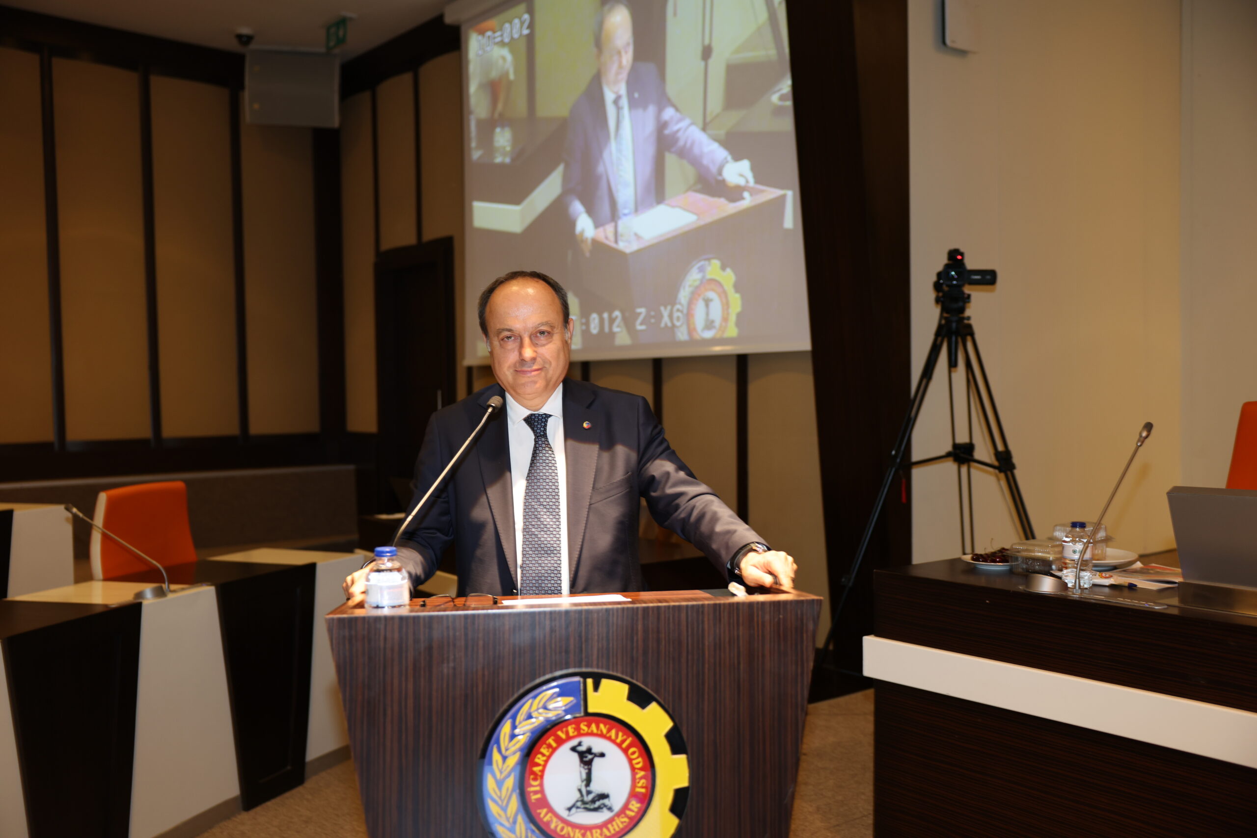 SERTESER, GÜNCEL GELİŞMELER HAKKINDA DEĞERLENDİRMELERDE BULUNDU