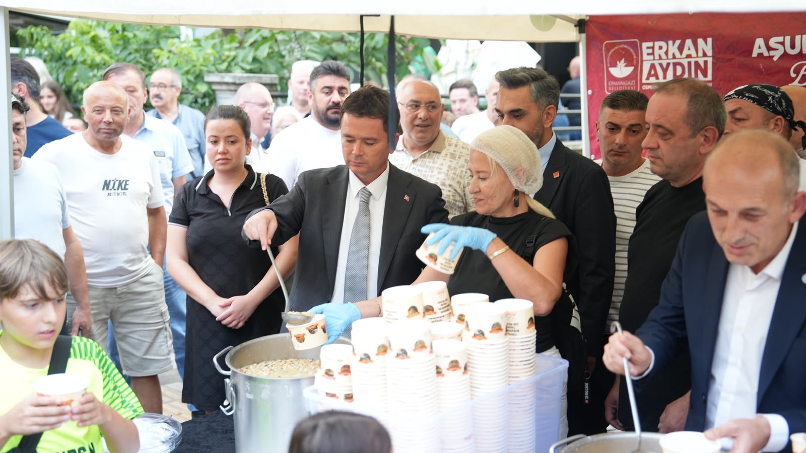 Başkan Erkan Aydın Vatandaşlarla Gönül Köprüsü Kurdu