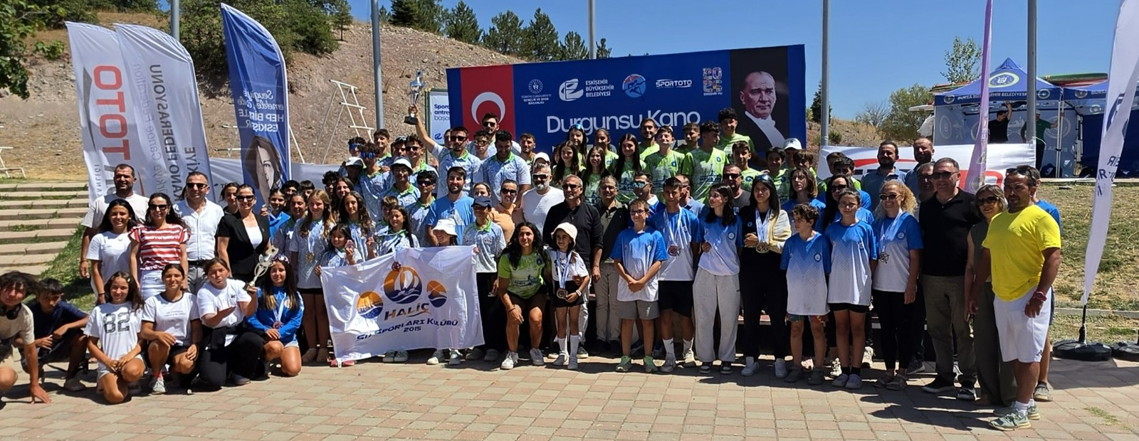 BÜYÜKŞEHİR BELEDİYESPOR KANOCULARINDAN 12 MADALYA