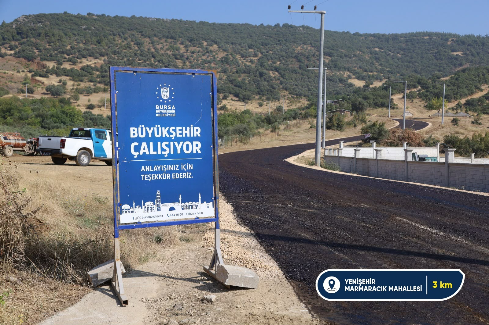 BÜYÜKŞEHİR 5 İLÇEDE YOLLARI YENİLİYOR