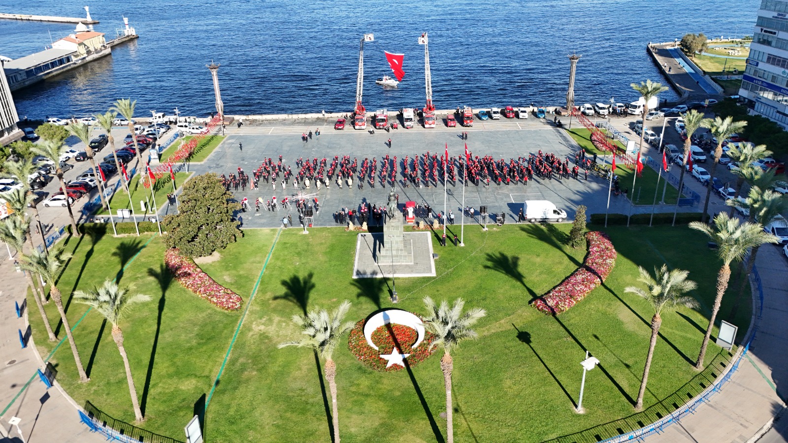 İtfaiye Teşkilatı’nın belediyelere devrinin 103. yıl dönümü kutlanıyor  Başkan Tugay: İzmir size güveniyor