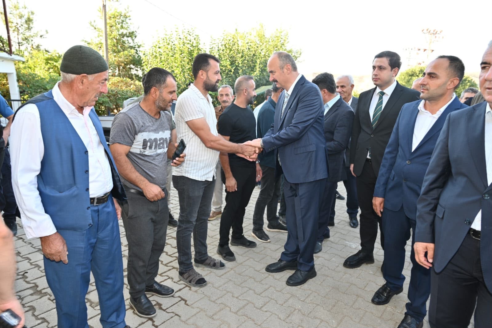 Devletin Şefkat Eli Yine Kırsalda: Vali Canalp’ten Acar Köyü’ne Gün Doğarken Ziyaret