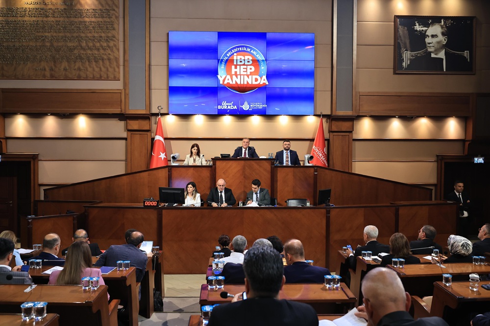 NURİ ASLAN’DAN İBB MECLİSİ’NDE YENİ DÖNEM MESAJLARI