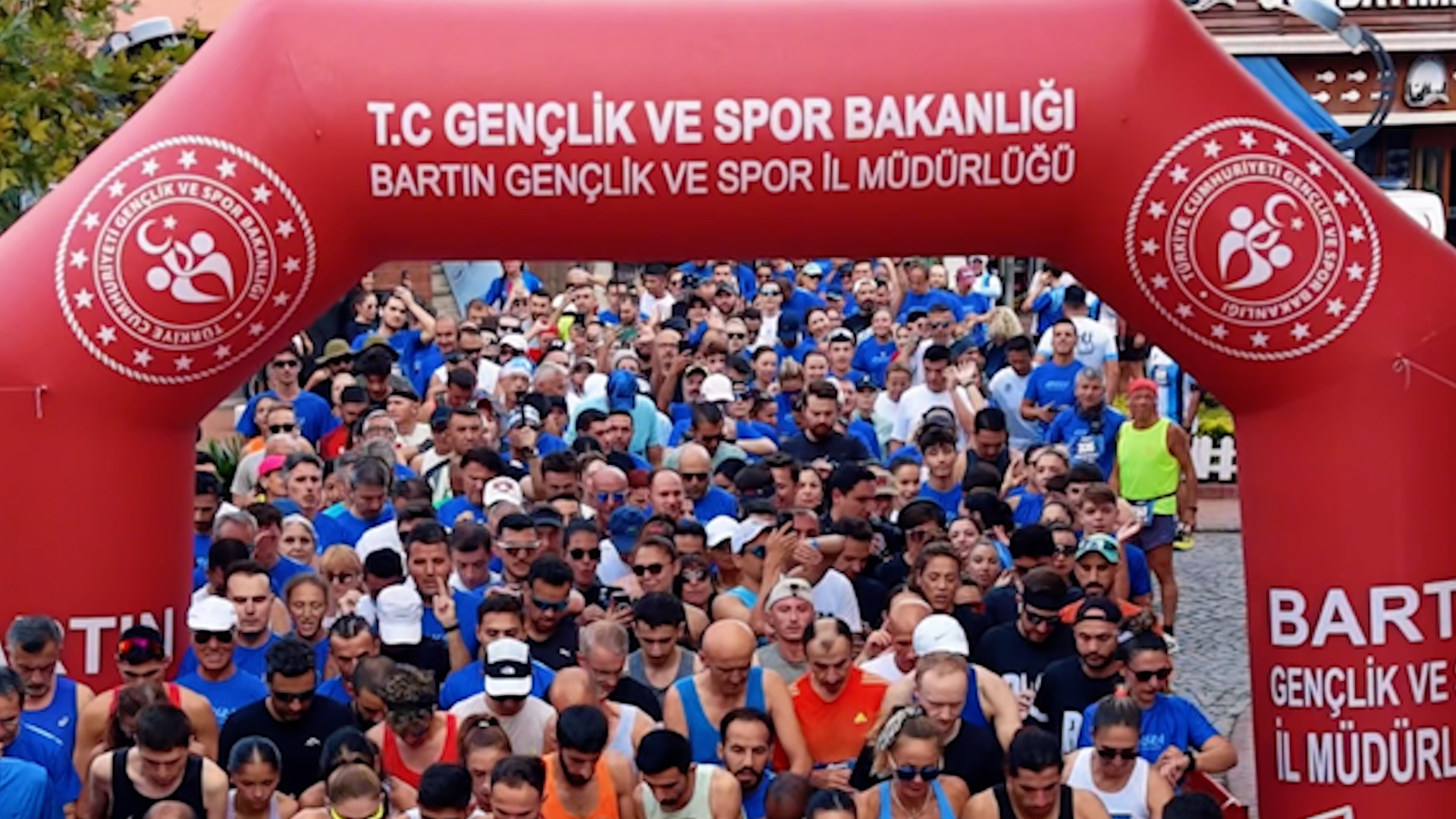 AMASRA’DA “ÇEŞM-İ CİHAN” KOŞUSU HEYECANI: 5 ÜLKEDEN 468 SPORCU KATILDI