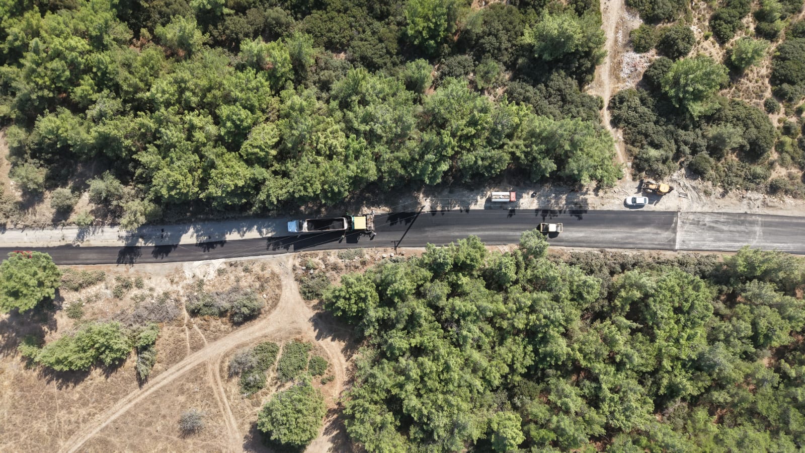 Aliağa ve Seferihisar’da yollar yenileniyor