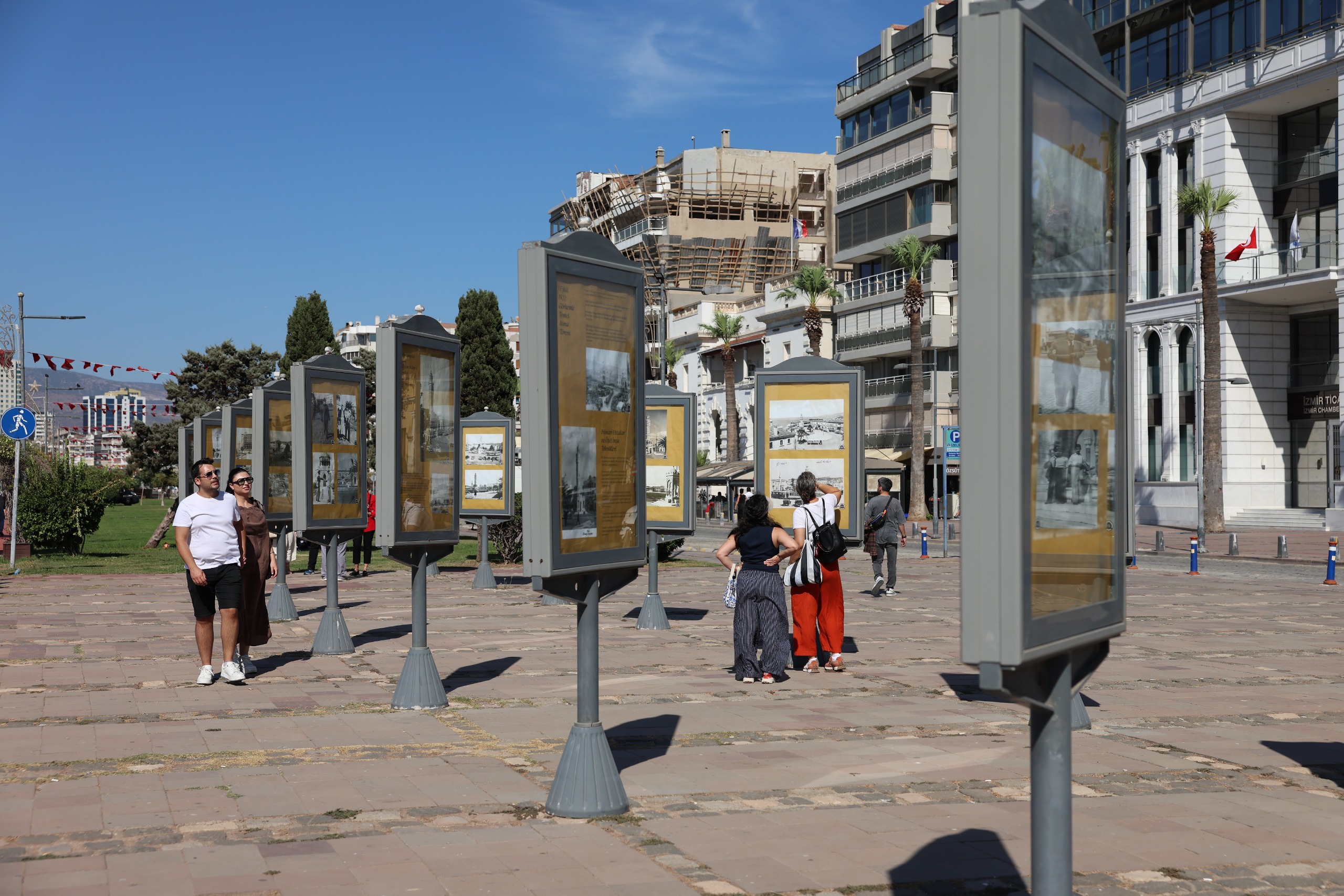 İzmir’in 125 yıllık simgesi “Asrı 25 Geçe”de