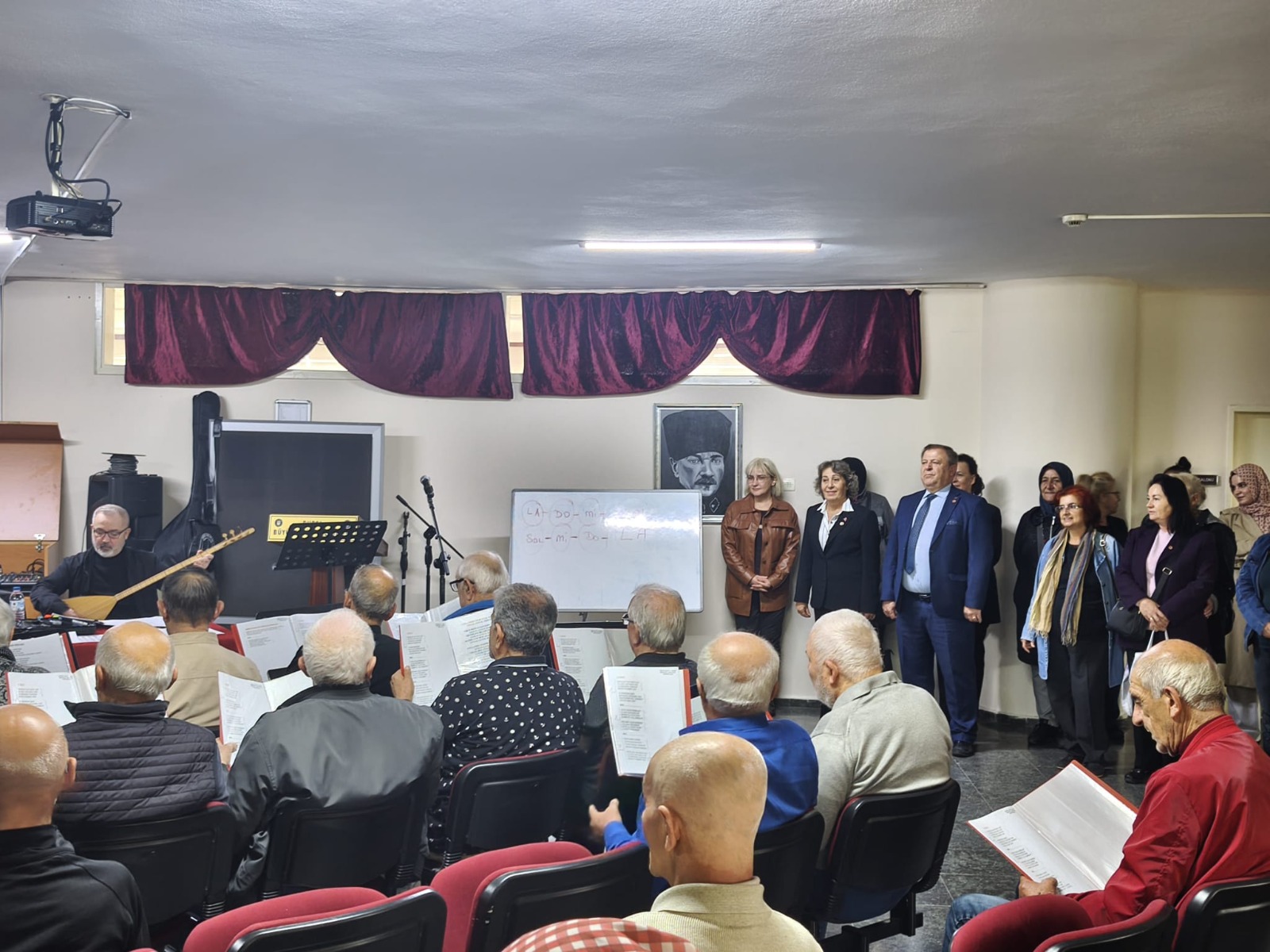 Pars Huzurevini Ziyaret Etti, Emekli Sorunlarını Anlattı