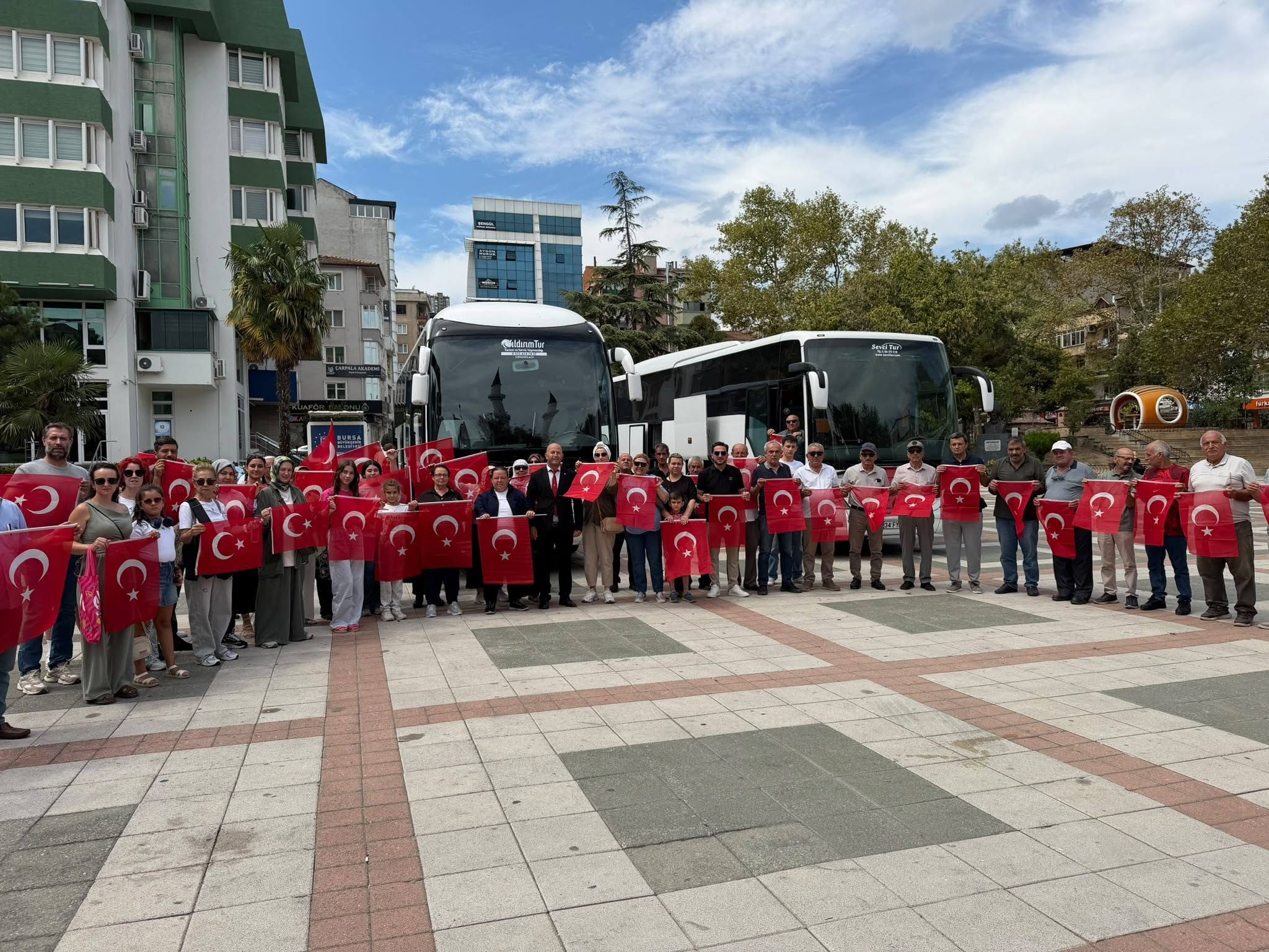İYİ Parti Orhangazi’den Kadın Kooperatifine Destek ve Cumhuriyet Bayramı İçin Fener Alayı Çağrısı