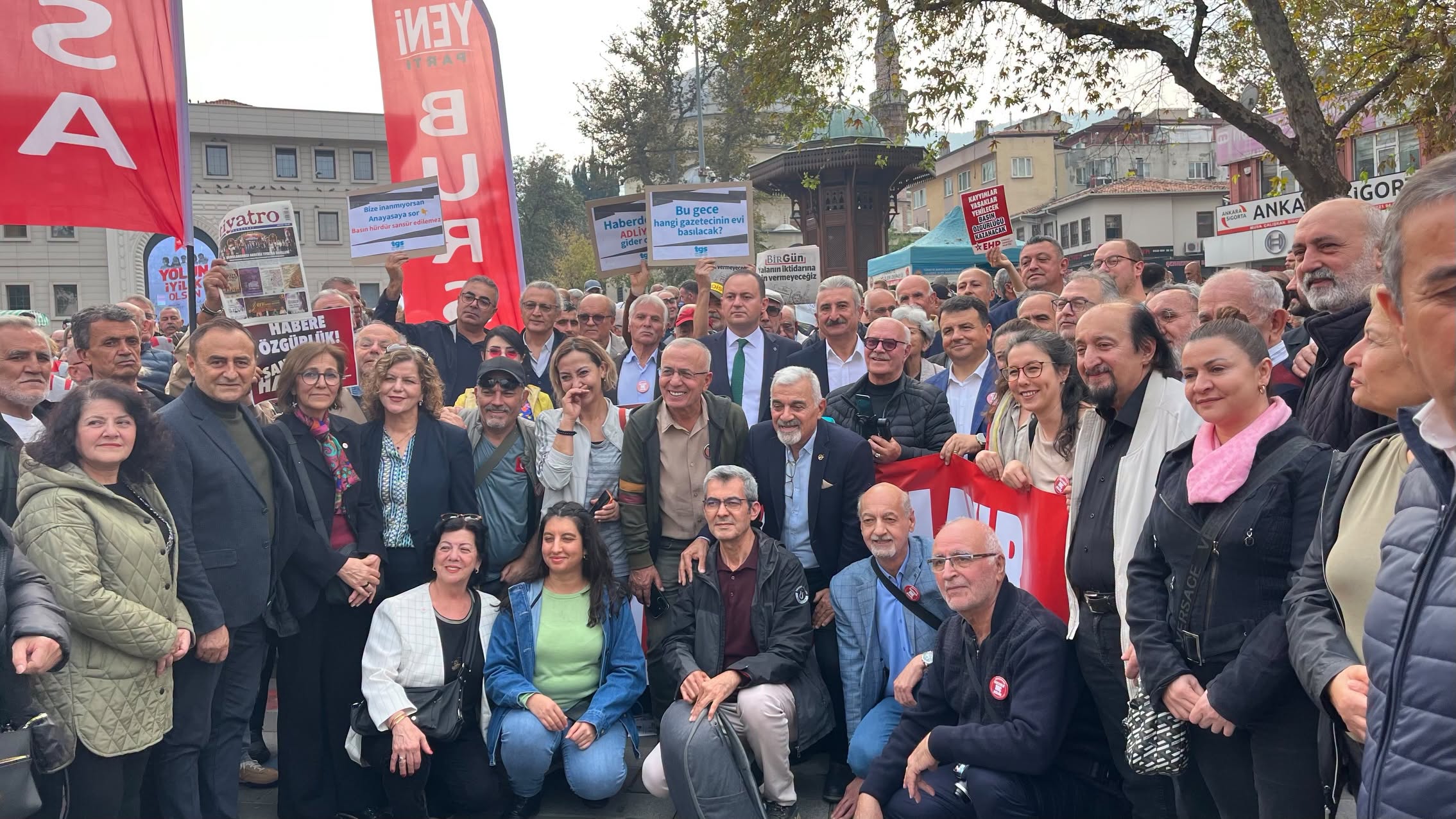 Bursa’da Gazeteciler Basın Özgürlüğü İçin Toplandı