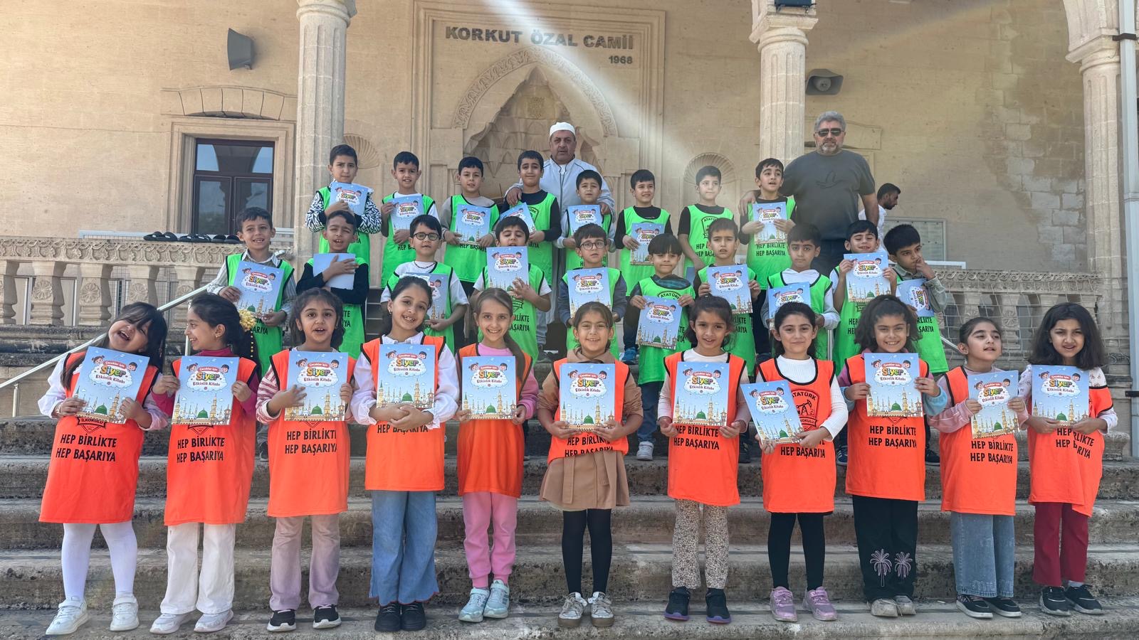 Minik Öğrencilerden Anlamlı Cami Ziyareti