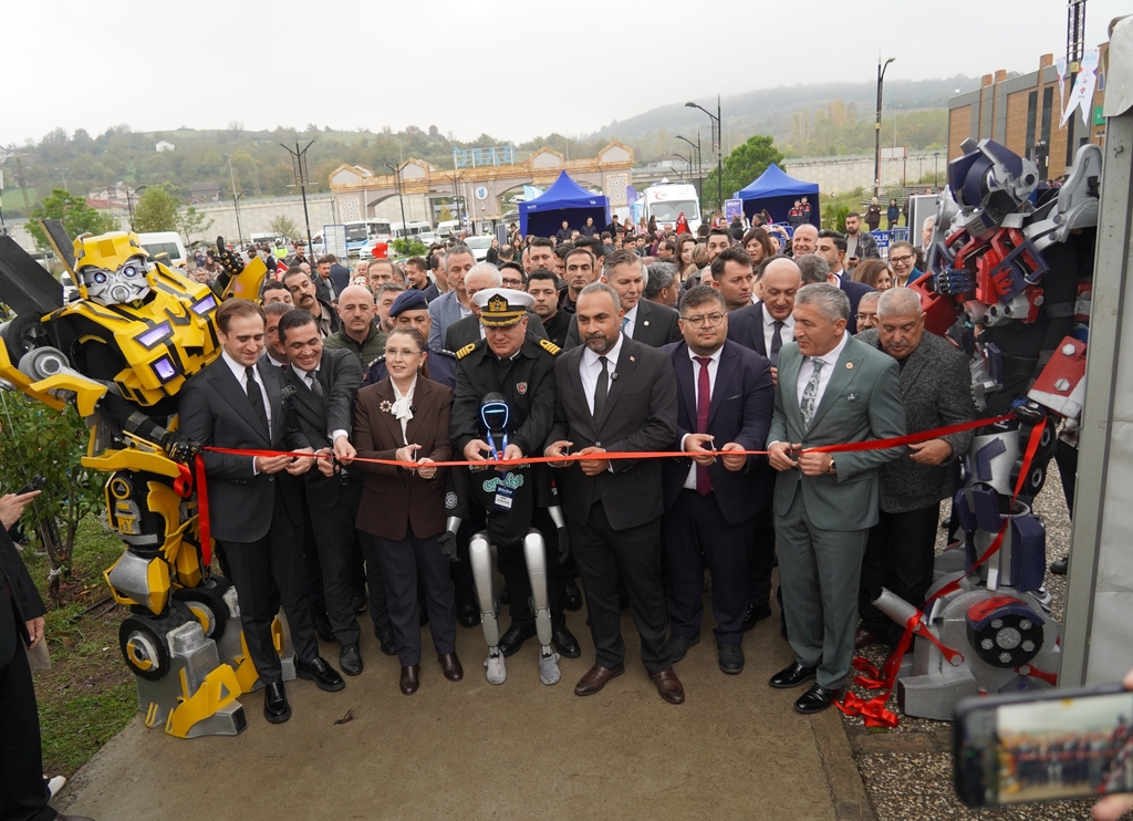 BARÜ’de “Bilimfest Bartın” Heyecanı: İlk Günde 20 Bini Aşkın Ziyaretçi!
