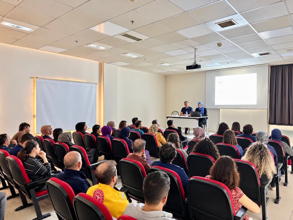 Kozluk Devlet Hastanesi’nde Anne Dostu Hastane Programı Kapsamında Eğitim