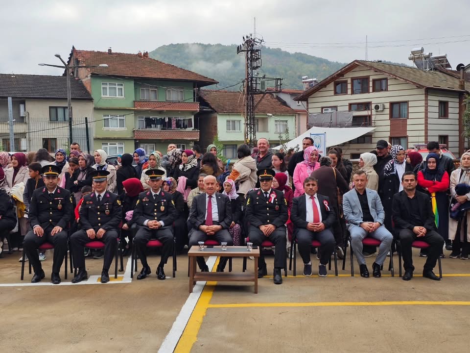Kozcağız’da Cumhuriyet Bayramı Coşkusu Okullara Taşındı