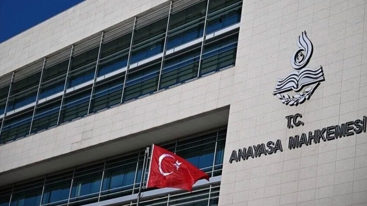 AYM’den 26 Partiye Suç Duyurusu Kararı
