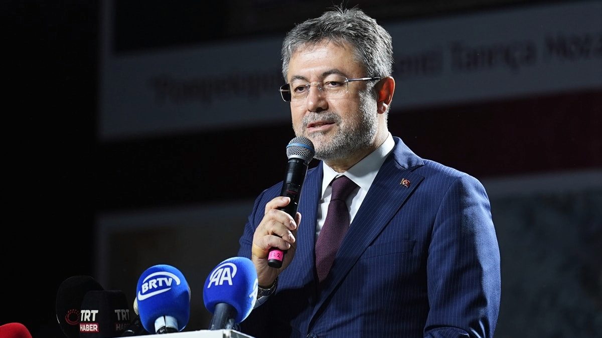 Bakan Yumaklı’dan Kadın Çiftçilere Övgü