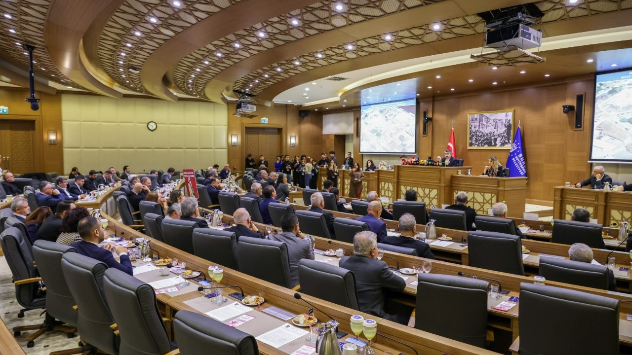 Bursa Meclis Toplantısında Meme Kanseri Broşürü Dağıtıldı