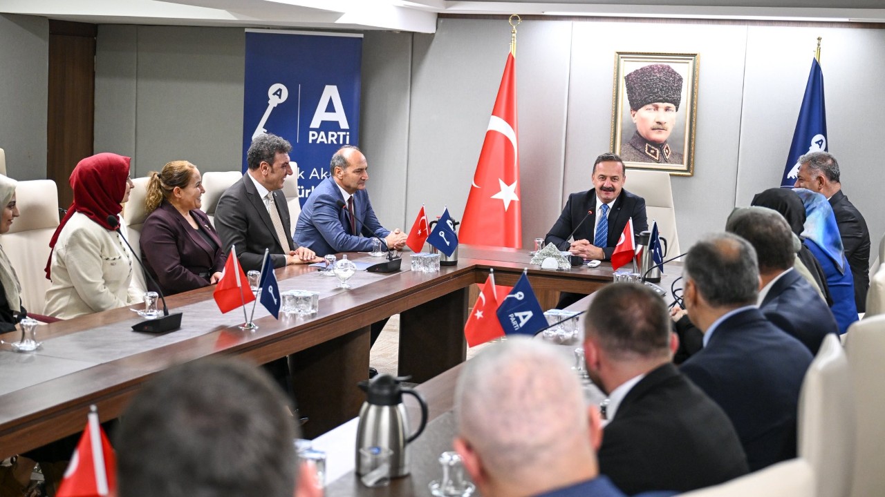 Yavuz Ağıralioğlu, Erzurum İl Heyetini Kabul Etti