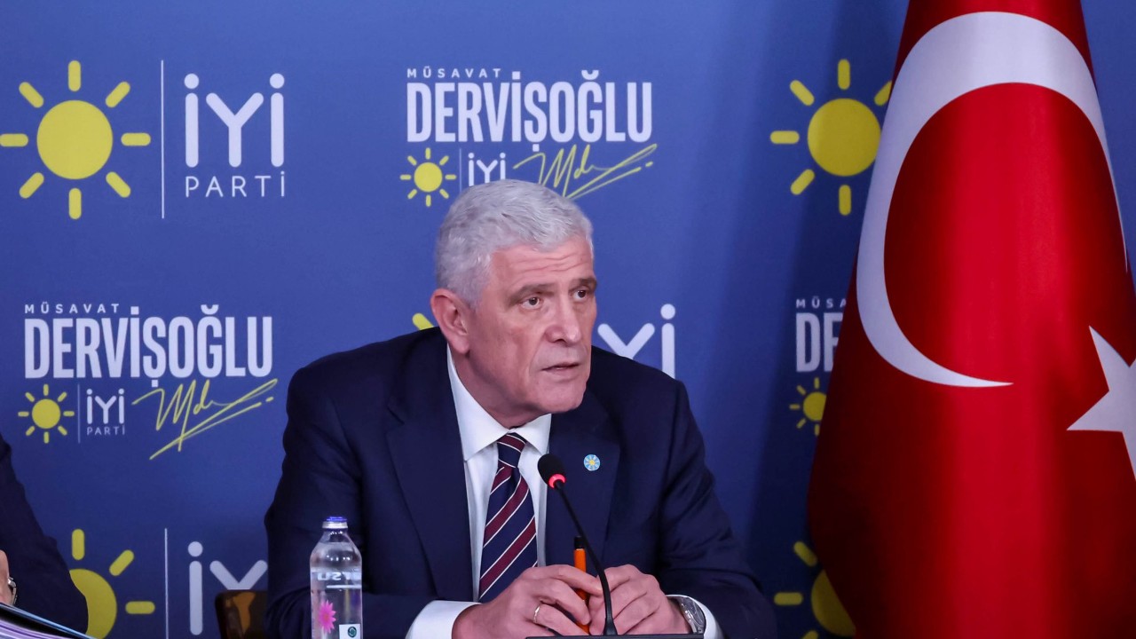 Dervişoğlu Liderliğinde İl Başkanları Toplantısı Yapıldı