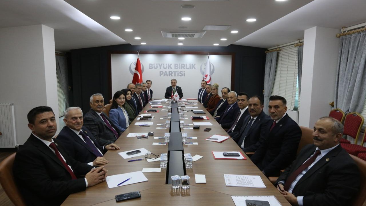 Büyük Birlik Partisi Genişletilmiş Divan Toplantısı Yapıldı