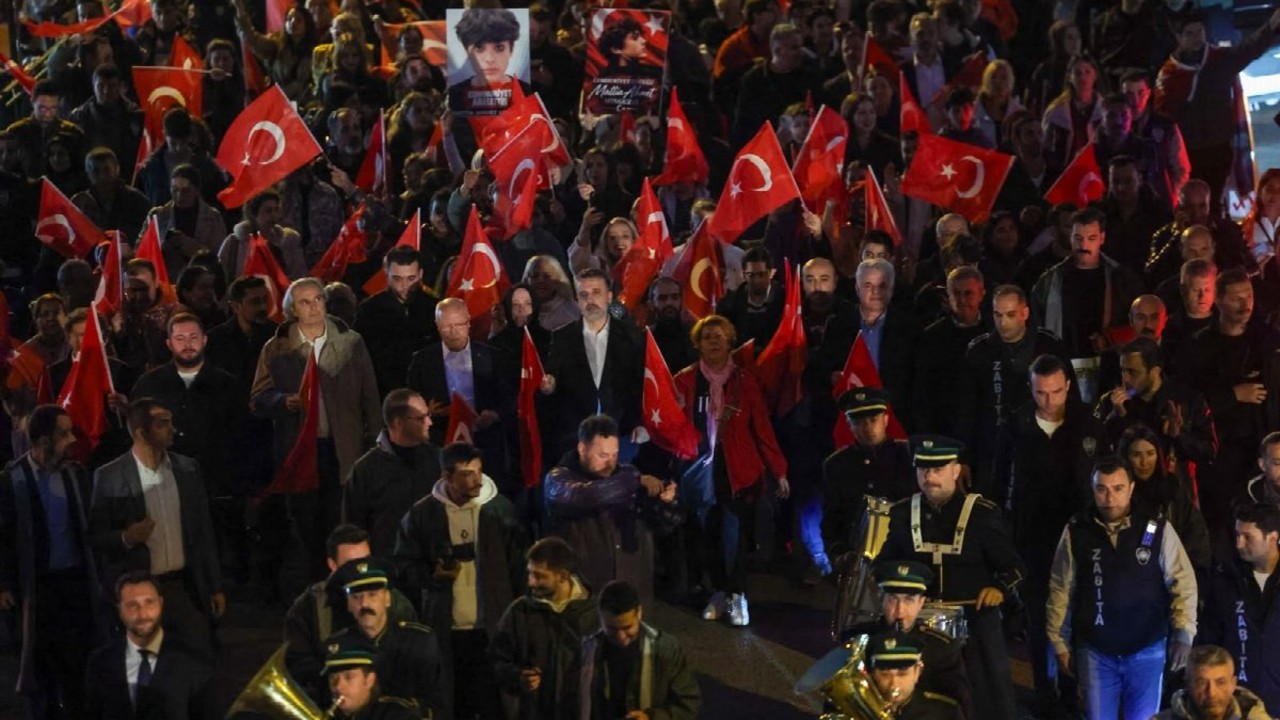 Bursa’da Cumhuriyet’in 103. Yılı Yürüyüşle Kutlandı