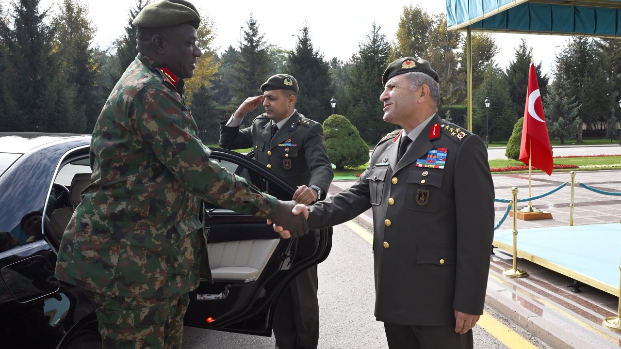 Sudan Kara Kuvvetleri Komutanı Tokel’i Ziyaret Etti