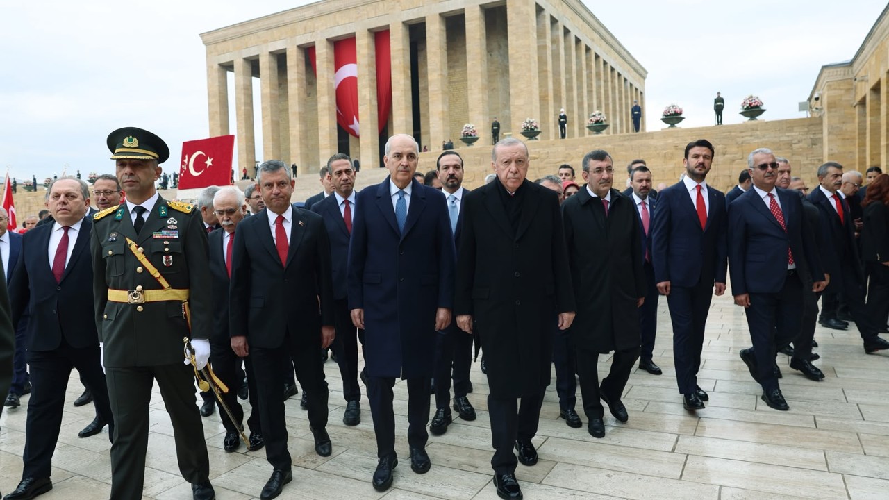 Devlet Erkanı Cumhuriyet Bayramında Anıtkabir’i Ziyaret Etti