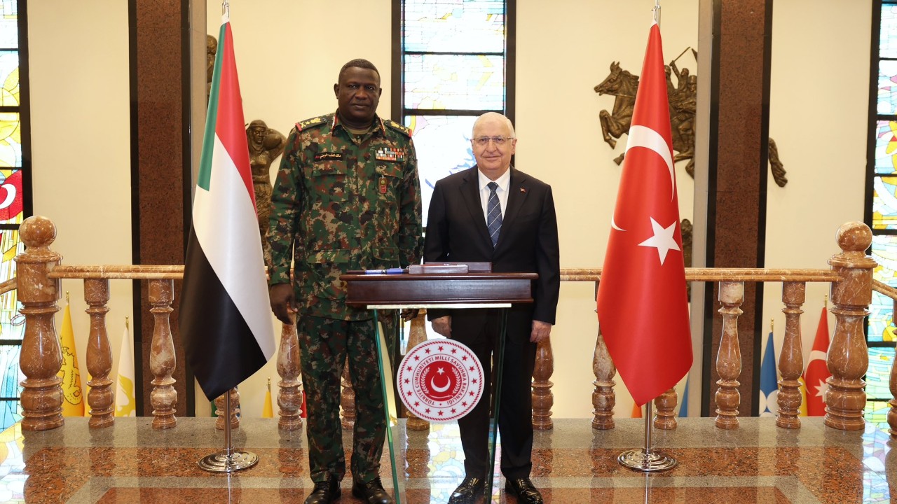 Millî Savunma Bakanı Güler, Sudan Komutanını Kabul Etti