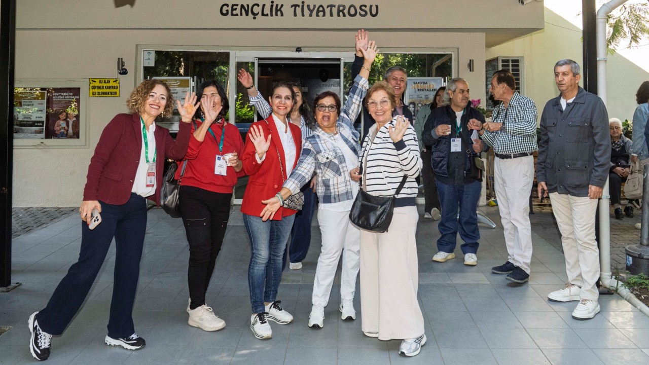 İzmir’de 3. Yaş Üniversitesi’nde Son Dönem Başladı