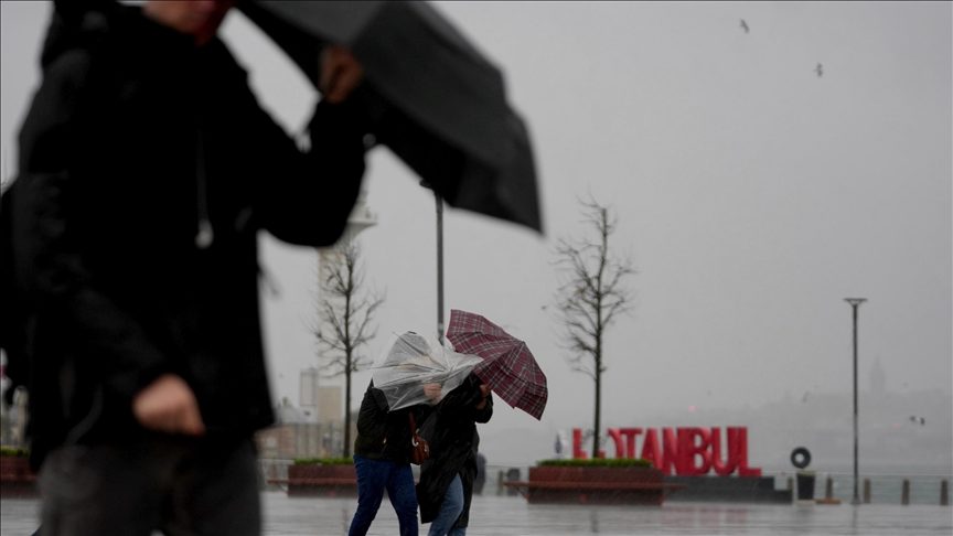 İstanbul’da Kuvvetli Fırtına ve Ani Sıcaklık Düşüşü