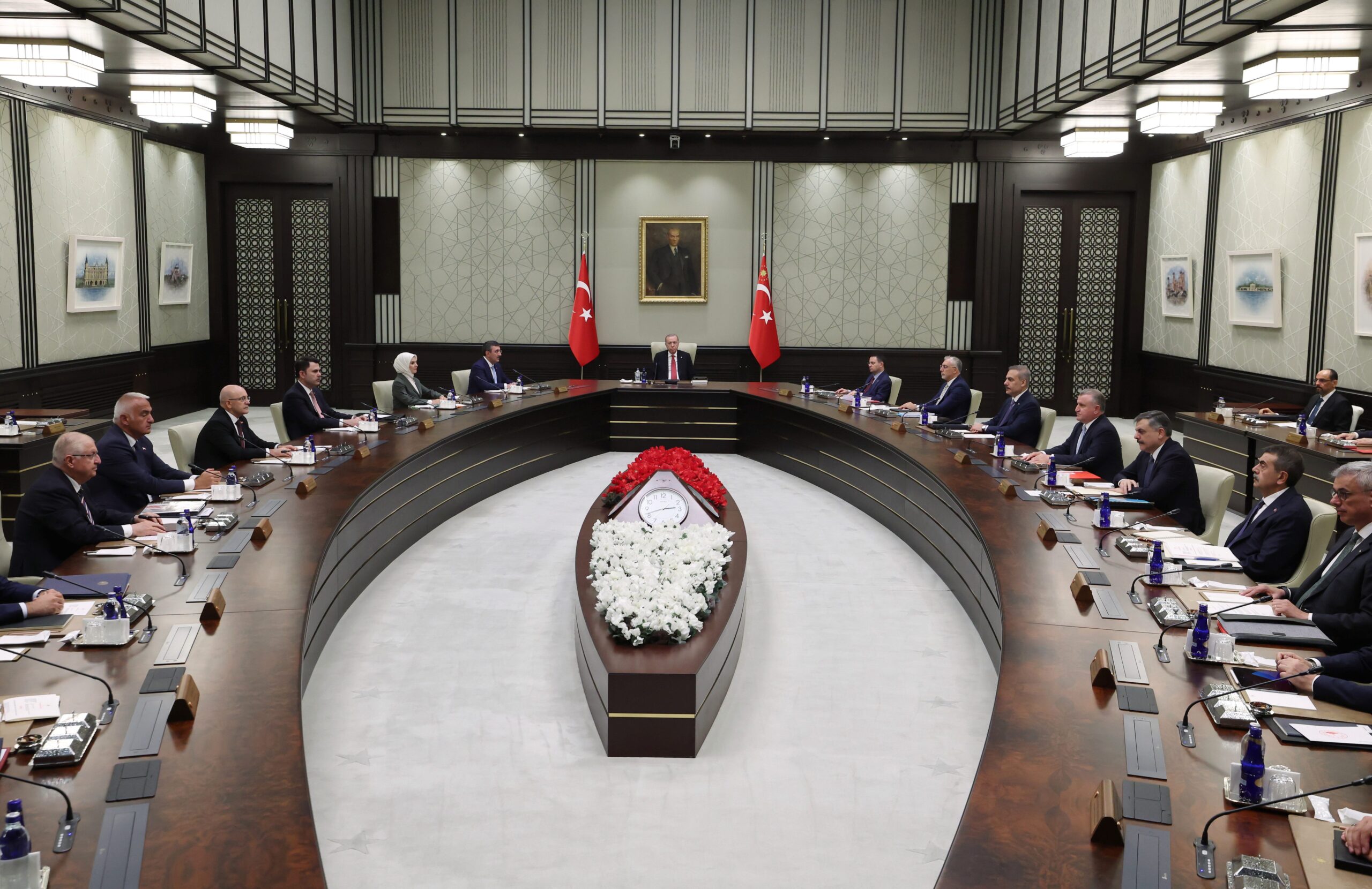 Kabine Yarın Beştepe’de Toplanacak: Fon Soruşturması