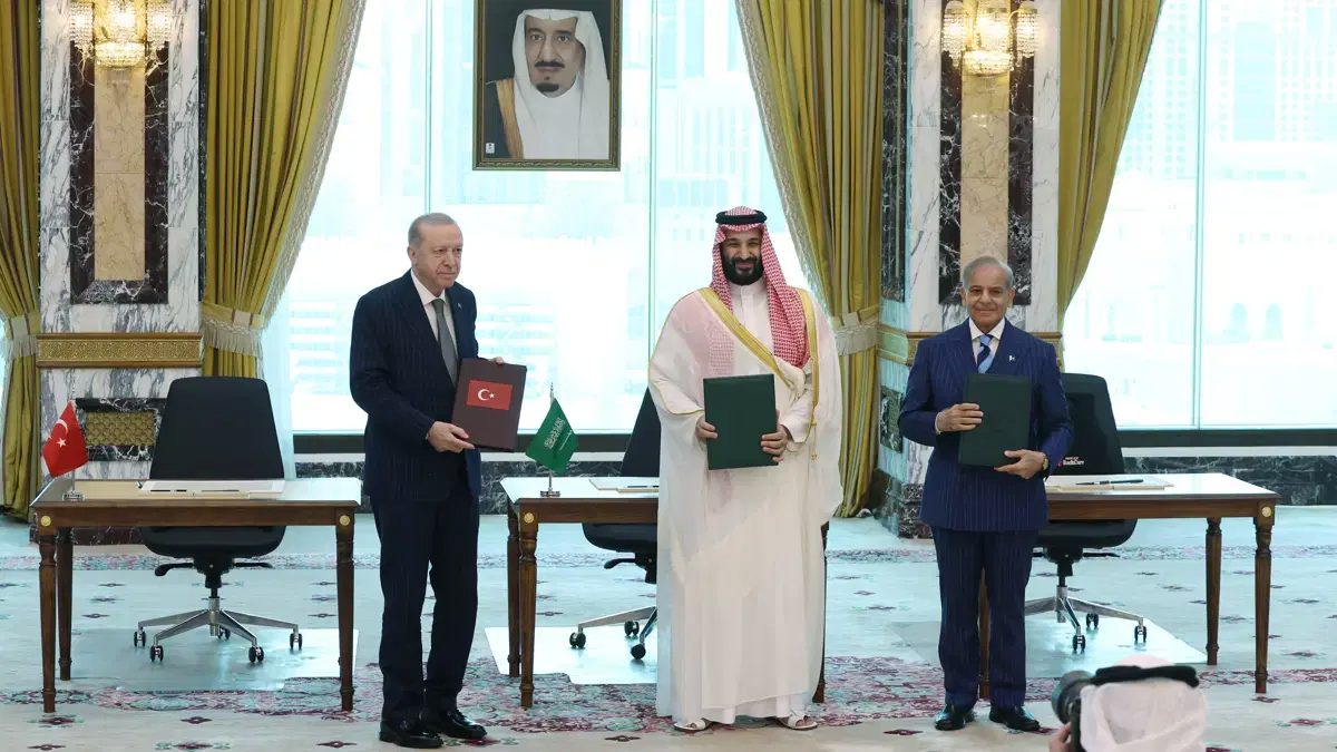 Türkiye, Suudi Arabistan ve Pakistan Tahran’da buluştu